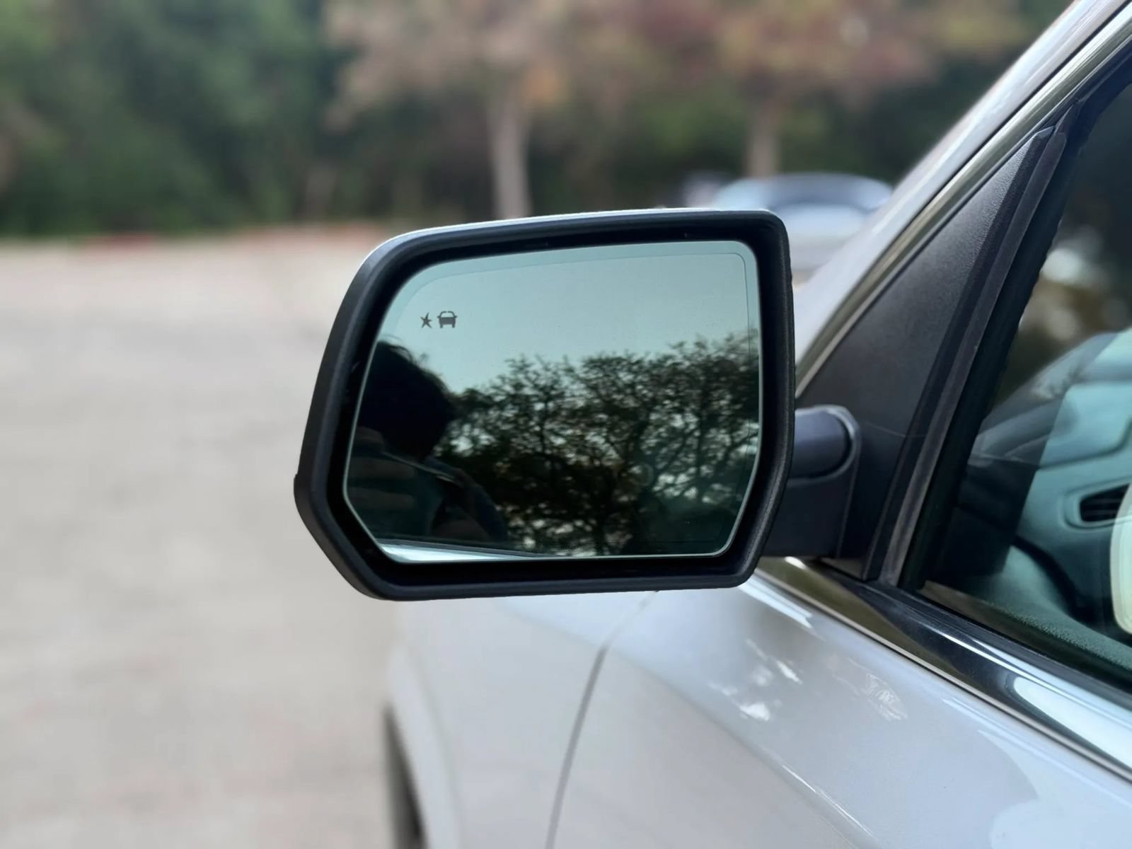 Used 2019 GMC Acadia Denali w/ Technology Package FWD image 13