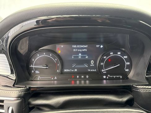 Used 2022 Lincoln Corsair AWD w/ Premium Package image 26