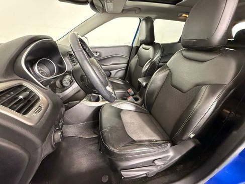 Used 2020 Jeep Compass Latitude w/ Popular Equipment Group image 5