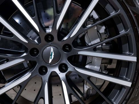 New 2026 Aston Martin DBX 707 image 10