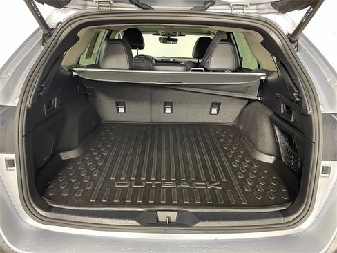 Used 2023 Subaru Outback Limited image 17