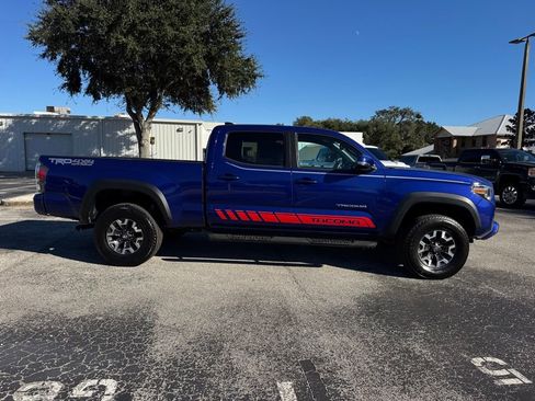 Used 2022 Toyota Tacoma TRD Off-Road image 10