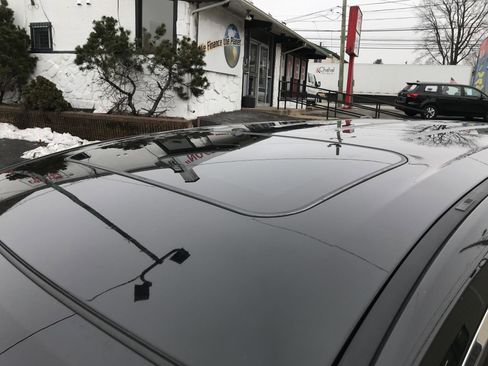 Used 2011 MAZDA CX-9 Grand Touring w/ Moonroof & Bose Audio Pkg image 8