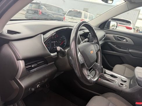 Used 2020 Chevrolet Traverse LT FWD image 14