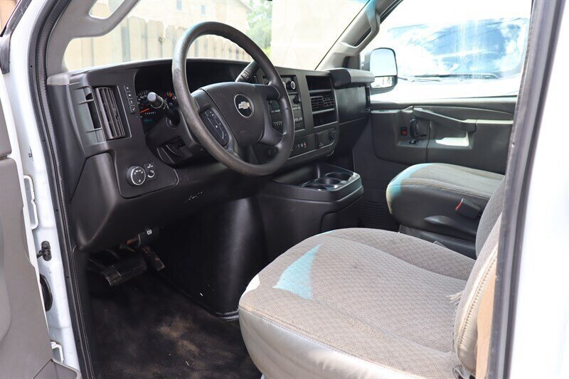 Used 2018 Chevrolet Express 3500 LT w/ LT Preferred Equipment Group RWD image 13