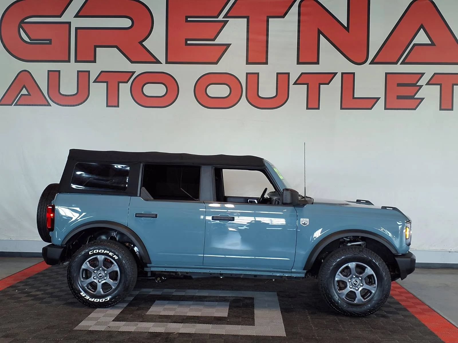 Used 2022 Ford Bronco Big Bend AWD/4WD image 1