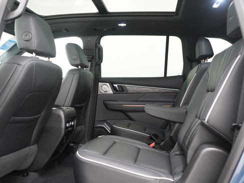 Used 2025 Buick Enclave Avenir w/ Super Cruise Package image 20