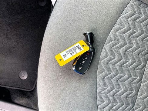 Used 2023 Chevrolet Equinox LS AWD/4WD image 34