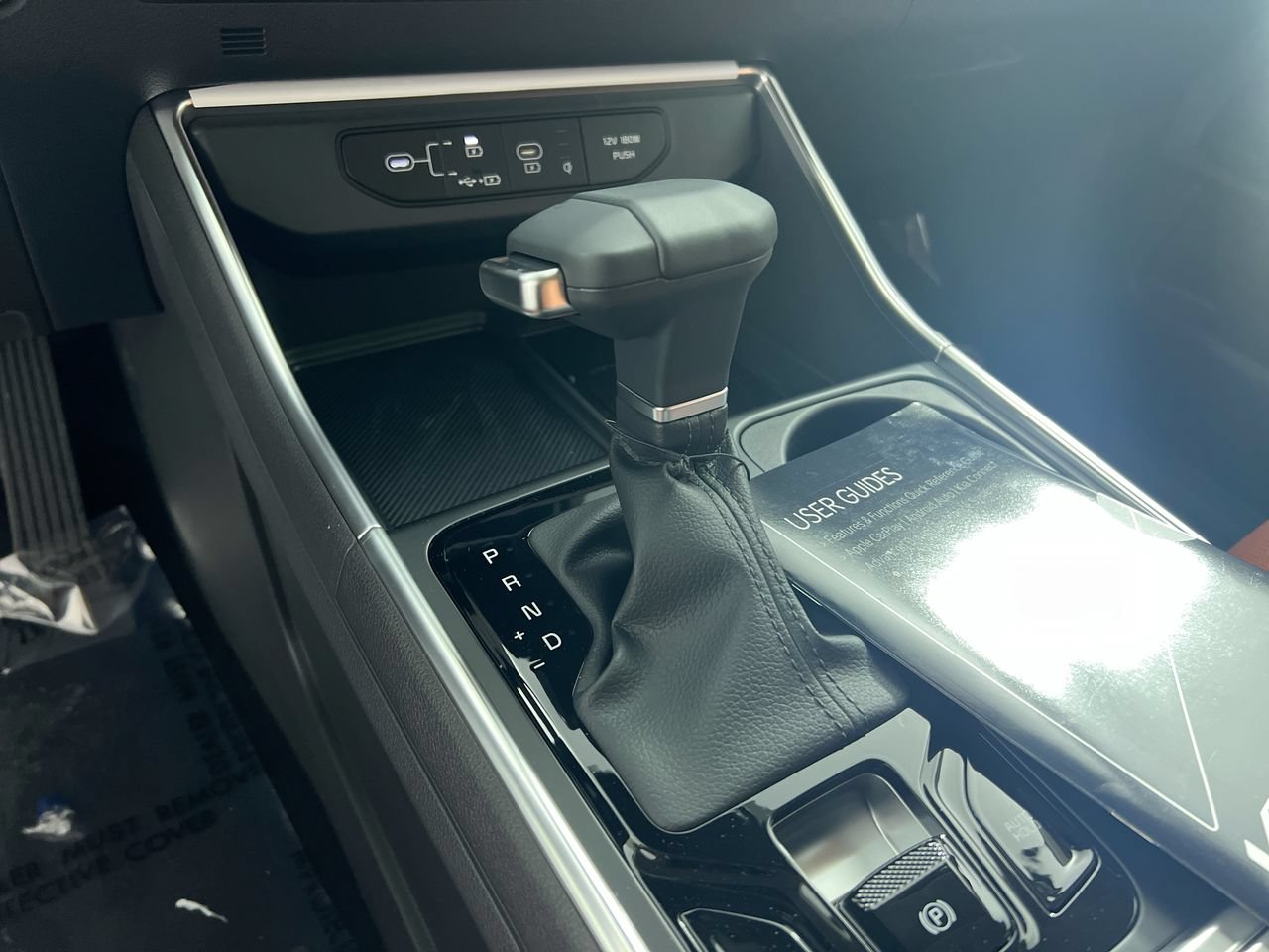 New 2026 Kia Carnival SX w/ SX Dark Edition Package FWD image 24