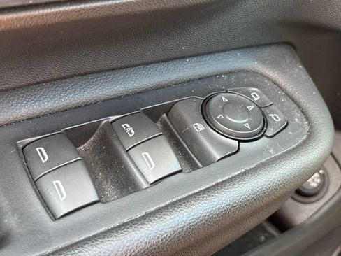 Used 2023 GMC Terrain SLE w/ Driver Convenience Package AWD/4WD image 12