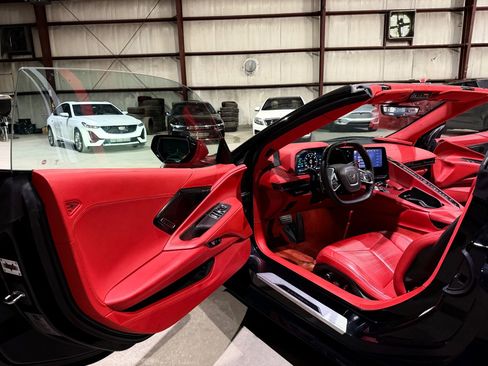 Used 2023 Chevrolet Corvette Stingray Premium Cpe w/ Z51 Performance Package image 18