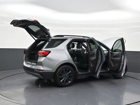 Used 2024 Chevrolet Equinox RS w/ RS Leather Package FWD image 34