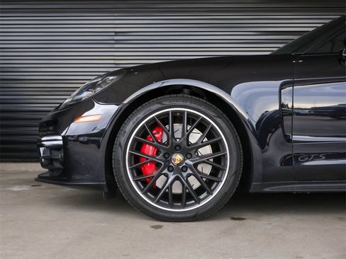Certified 2023 Porsche Panamera GTS image 13