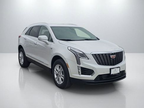 New 2026 Cadillac XT5 Luxury image 3
