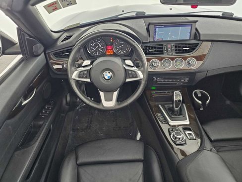 Used 2010 BMW Z4 sDrive35i image 18