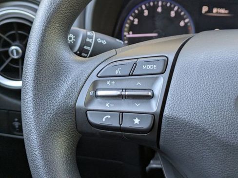 Used 2022 Hyundai Kona SEL image 25