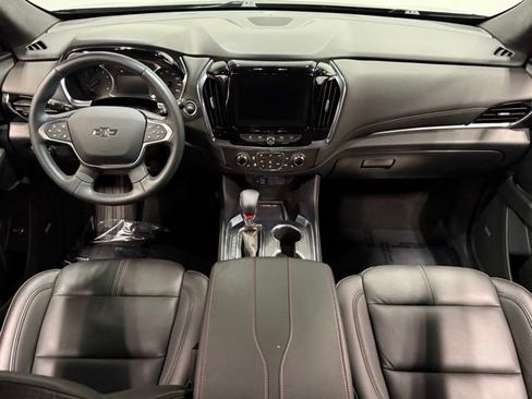 Used 2023 Chevrolet Traverse RS image 35