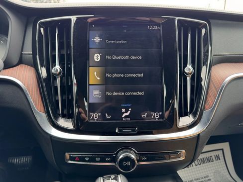 Used 2020 Volvo S60 T6 Inscription image 9