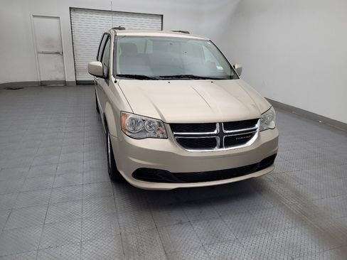 Used 2016 Dodge Grand Caravan SXT FWD image 14