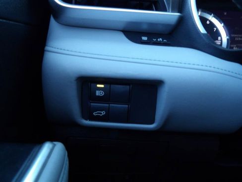 Used 2022 Toyota Highlander XLE image 33