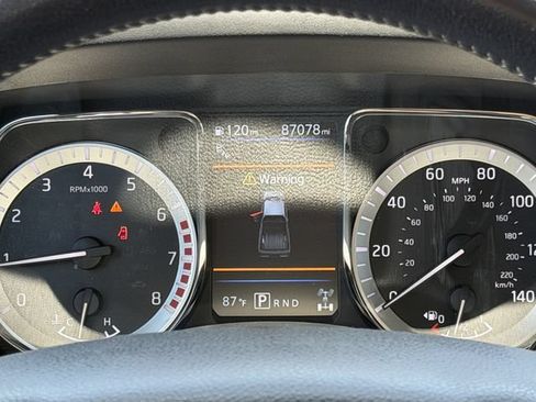 Used 2019 Nissan Titan PRO-4X w/ Pro-4x Convenience Package AWD/4WD image 18