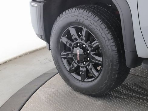 Used 2025 GMC Sierra 2500 AT4 w/ AT4 Premium Plus Package image 13