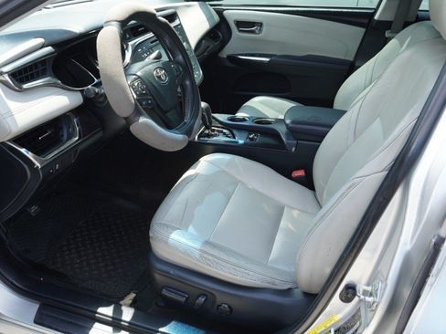 Used 2013 Toyota Avalon XLE Premium FWD image 8
