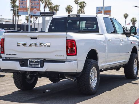 New 2026 RAM 2500 Laramie AWD/4WD image 4