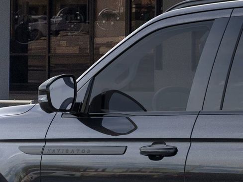 New 2026 Lincoln Navigator L Reserve w/ Jet Appearance Package image 18