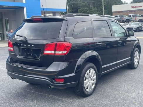 Used 2018 Dodge Journey SXT w/ Connectivity Group FWD image 3