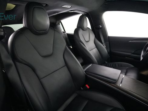 Used 2023 Tesla Model X AWD/4WD image 4
