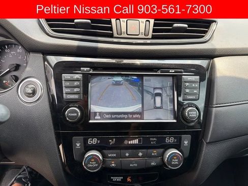 Used 2017 Nissan Rogue SV w/ Sun & Sound Touring Package FWD image 14