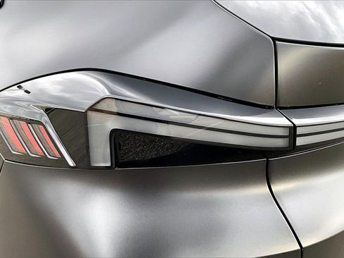 Used 2026 BMW XM Label Red image 32