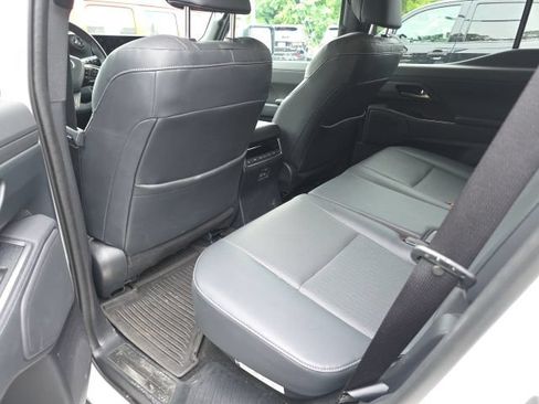 Used 2026 Lexus GX 550 w/ Accessory Package (2T) AWD/4WD image 18