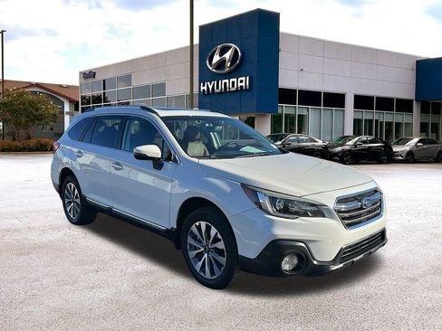 Used 2019 Subaru Outback 2.5i Touring w/ Popular Package #3A image 8