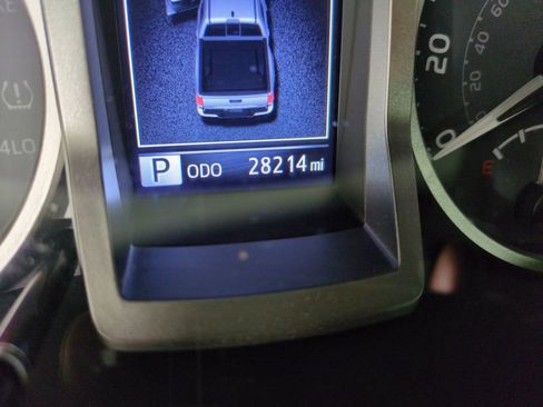 Used 2023 Toyota Tacoma Limited image 16