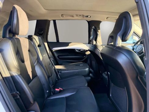 Used 2018 Volvo XC90 T5 Momentum w/ Convenience Package image 18