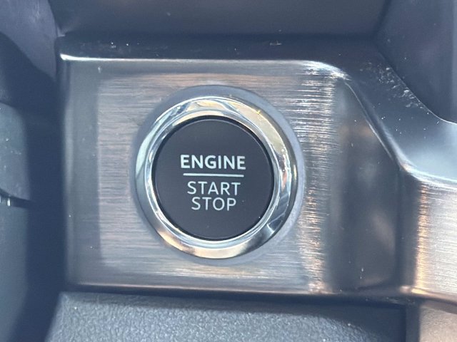 Certified 2024 Ford F250 Lariat w/ FX4 Off-Road Package AWD/4WD image 23