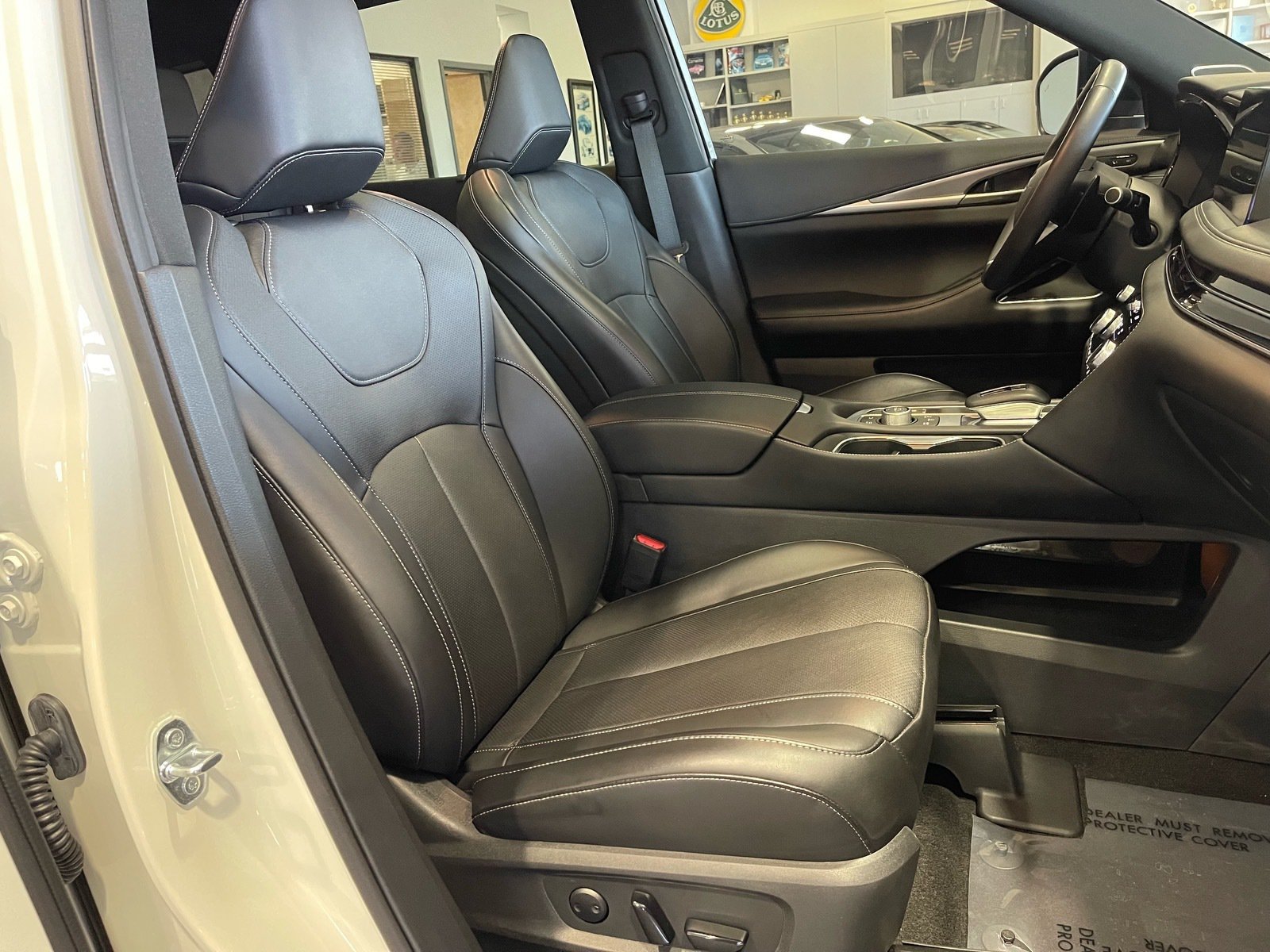 Used 2025 INFINITI QX60 Luxe w/ Black Edition AWD/4WD image 40