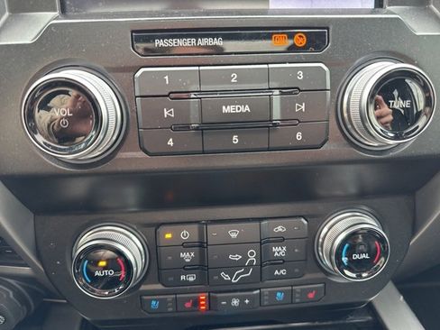 Used 2021 Ford F250 Platinum image 27