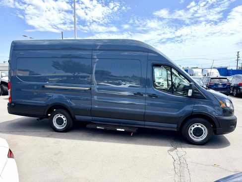 Used 2020 Ford Transit 250 148 High Roof Extended RWD image 4