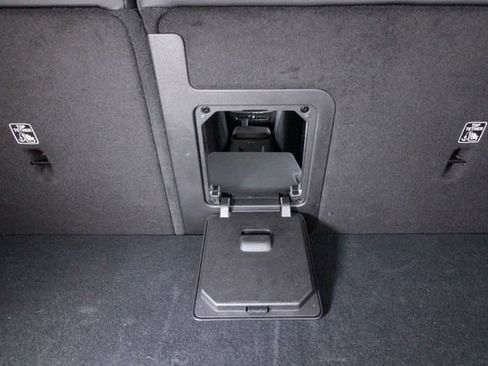 Used 2025 Volvo XC60 B5 Plus AWD/4WD image 30