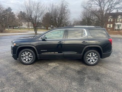Used 2023 GMC Acadia SLT w/ Trailering Package image 8
