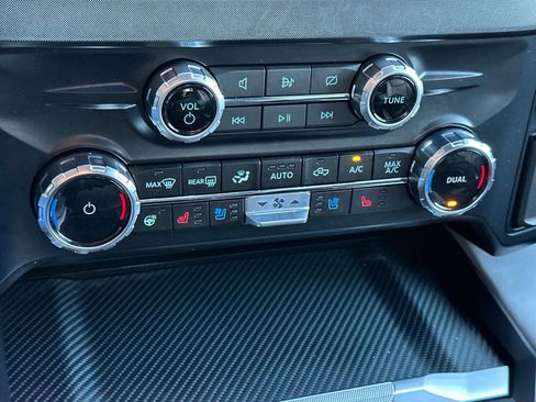 Certified 2024 Ford F350 Limited w/ FX4 Off-Road Package image 20