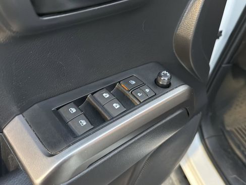 Certified 2023 Toyota Tacoma SR5 image 28