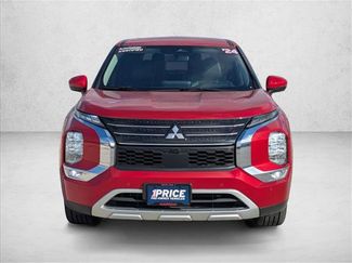 Used 2024 Mitsubishi Outlander SE video 2