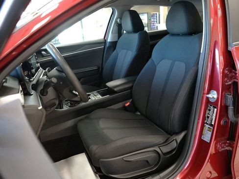 Used 2021 Kia K5 LX FWD image 2