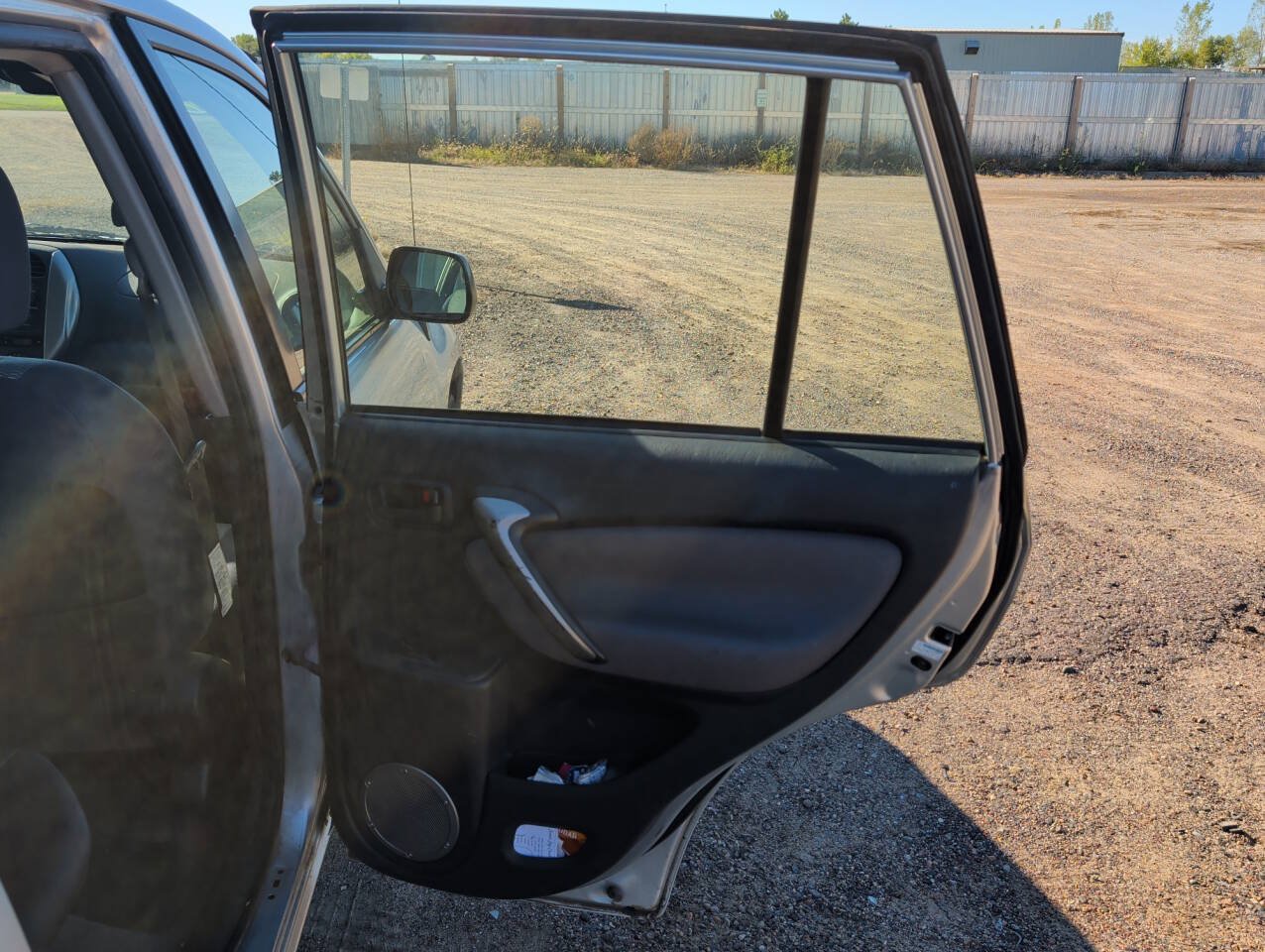 Used 2005 Toyota RAV4 2WD image 26