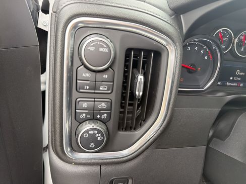 Used 2021 Chevrolet Silverado 1500 RST w/ Convenience Package II AWD/4WD image 18