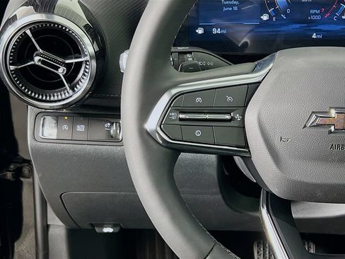 New 2026 Chevrolet Equinox LT w/ Convenience Package II FWD image 10